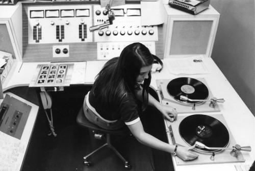 1975 KLC radio