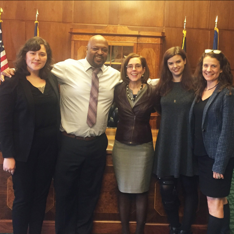 From left: Maya Rinta '19, Dondrae Fair, Governor Brown, Sarah Rissberger '18, Professor Kaplan