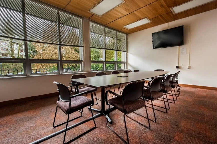 For small, private engagements, our Templeton Conference Rooms are the simple, efficient option.