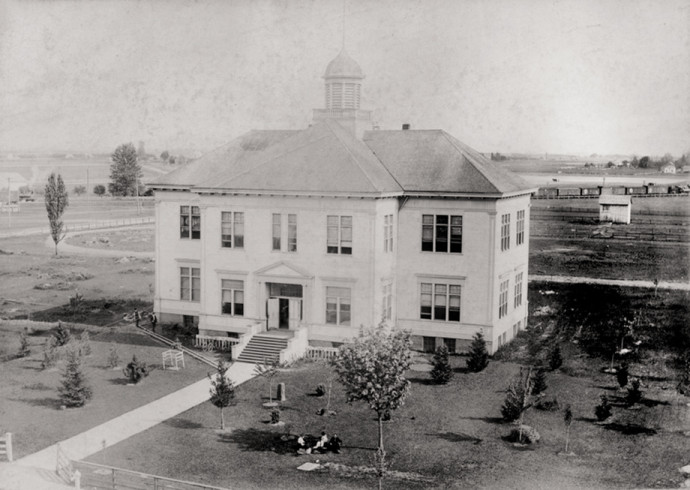 Albany Collegiate Institute, 1906