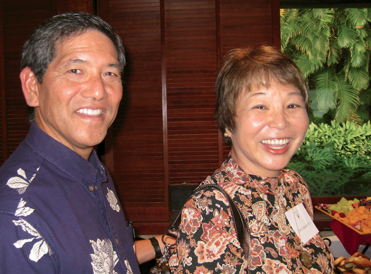 Myron Arakawa BS '70 and Ellen Arakawa BA '69.   Photo by Melvia Kawashima BA '65