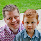 Peter Hurley BA '90 and son Jacob (photo courtesy of The Oregonian)