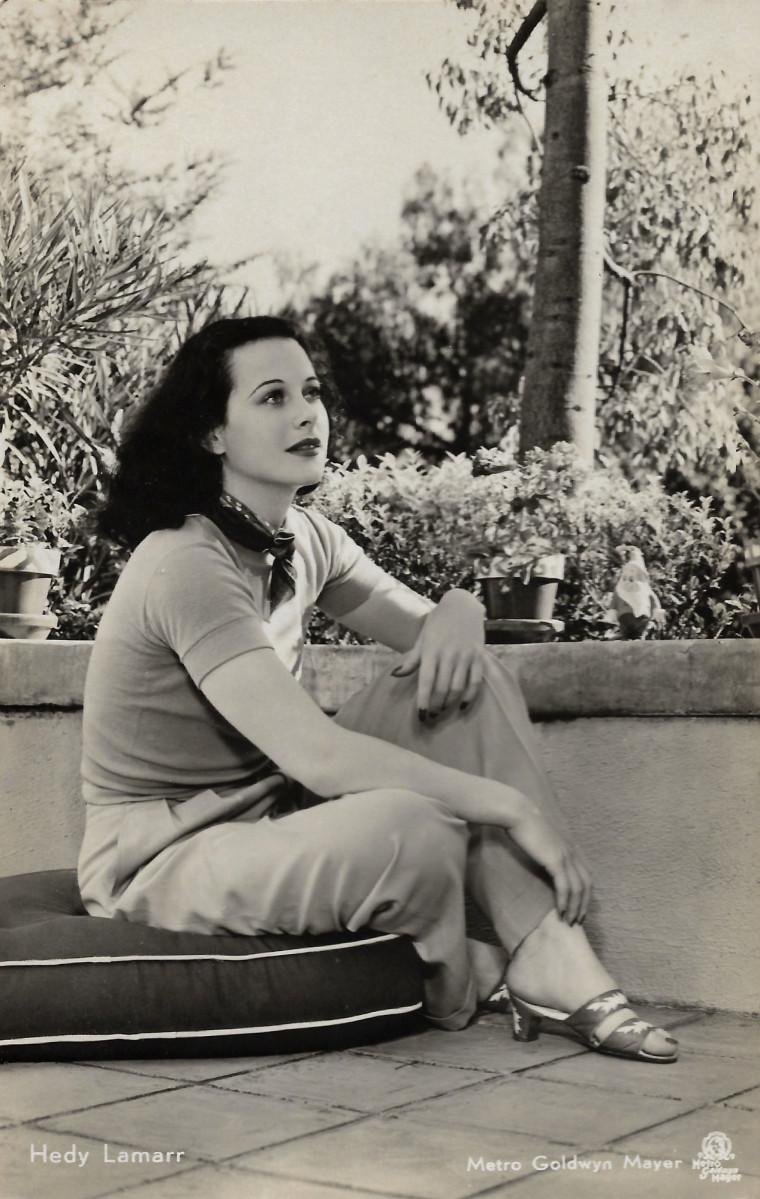 Hedy Lamarr. Dutch postcard by M. B. & Z. (M. Bonnist & Zonen, Amsterdam), no. 1059. Photo: Metro-Goldwyn-Mayer. Hedy Lamarr is o...
